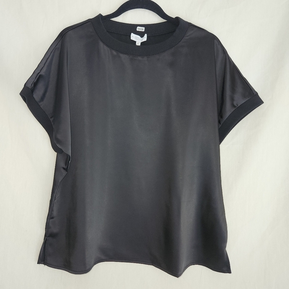 Sedge Tops - Sedge Womens Elegant Black Satin Top Size L.  NWT Goth Vamp. Quiet Luxury